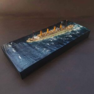 Diorama hundimiento HMHS Britannic, WWI. Escala 1/1200.