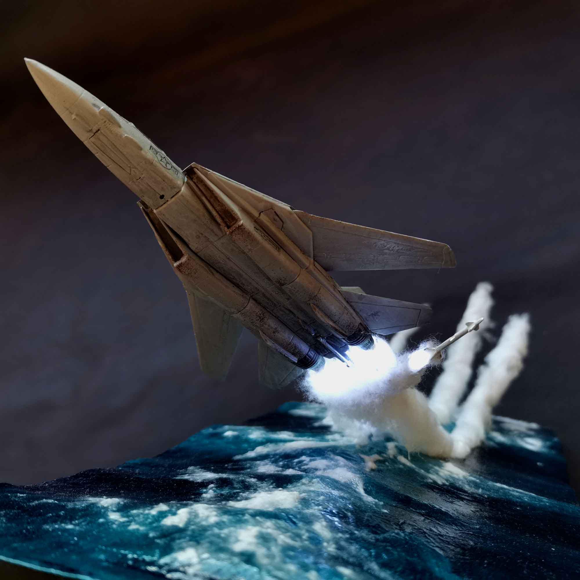 Diorama F 14A Tomcat ataque misil. Escala 1:144 - Imagen 7