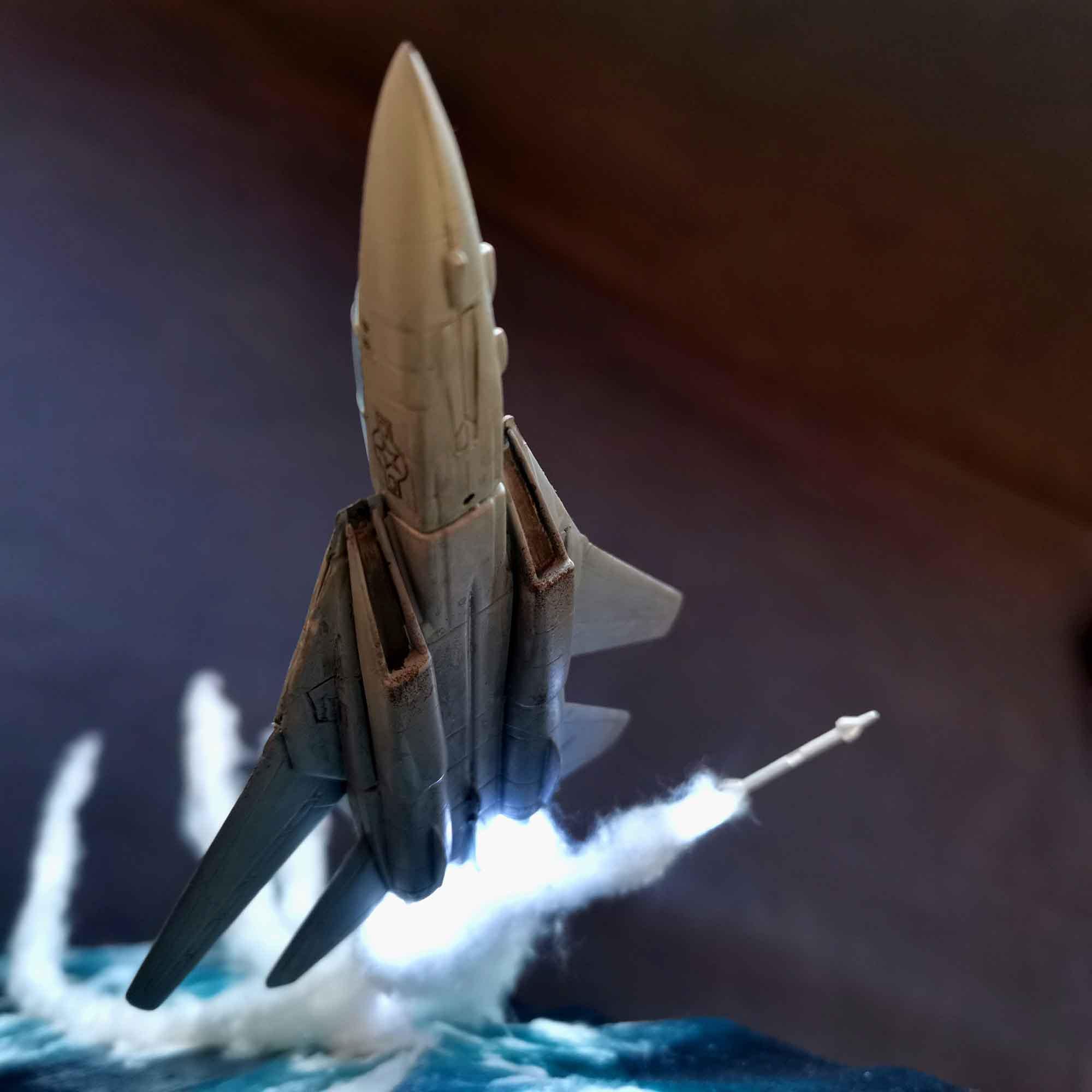 Diorama F 14A Tomcat ataque misil. Escala 1:144 - Imagen 10